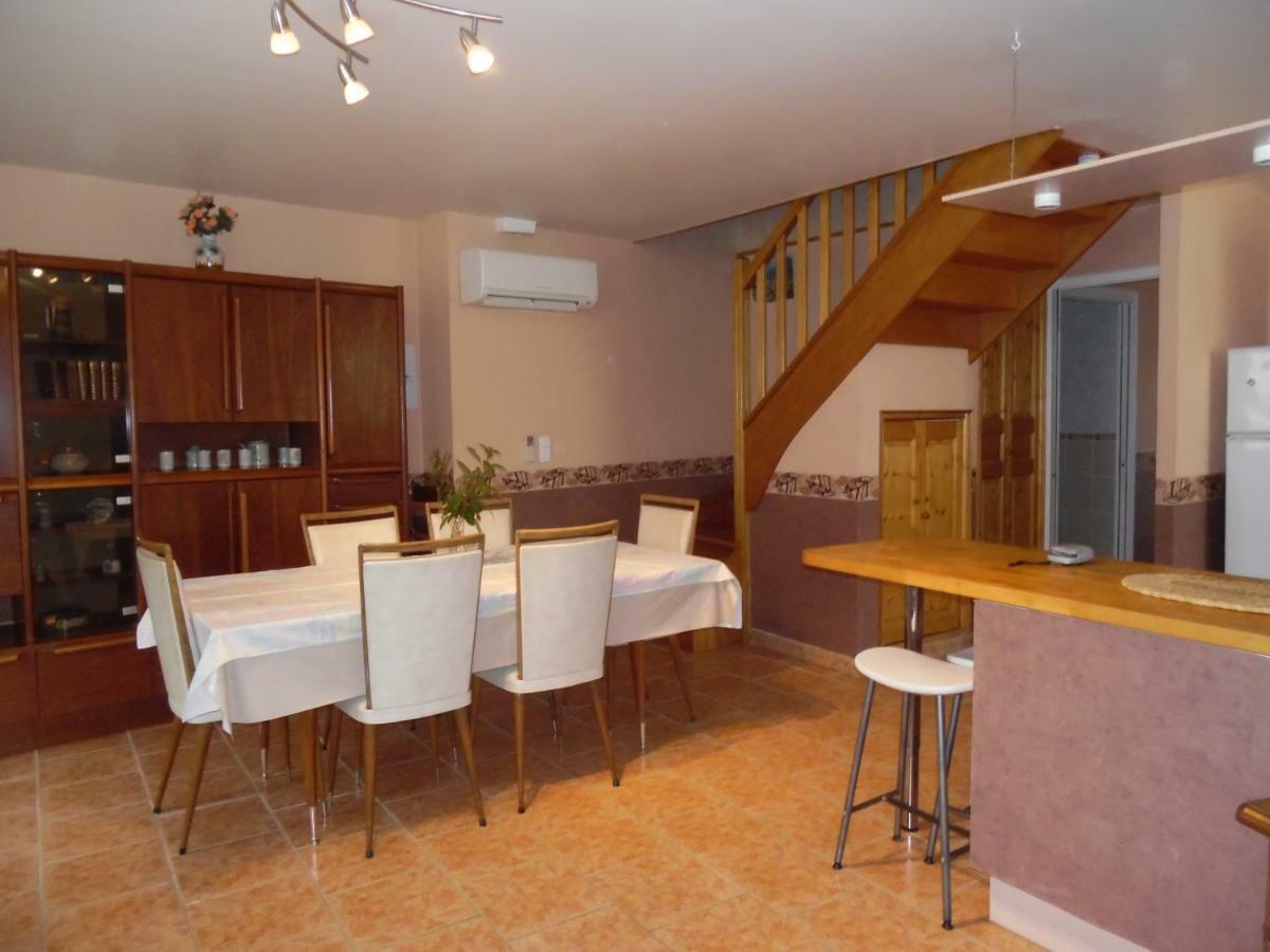 Meuble De La Tour Villa Нужон-сюр-Сен Екстериор снимка